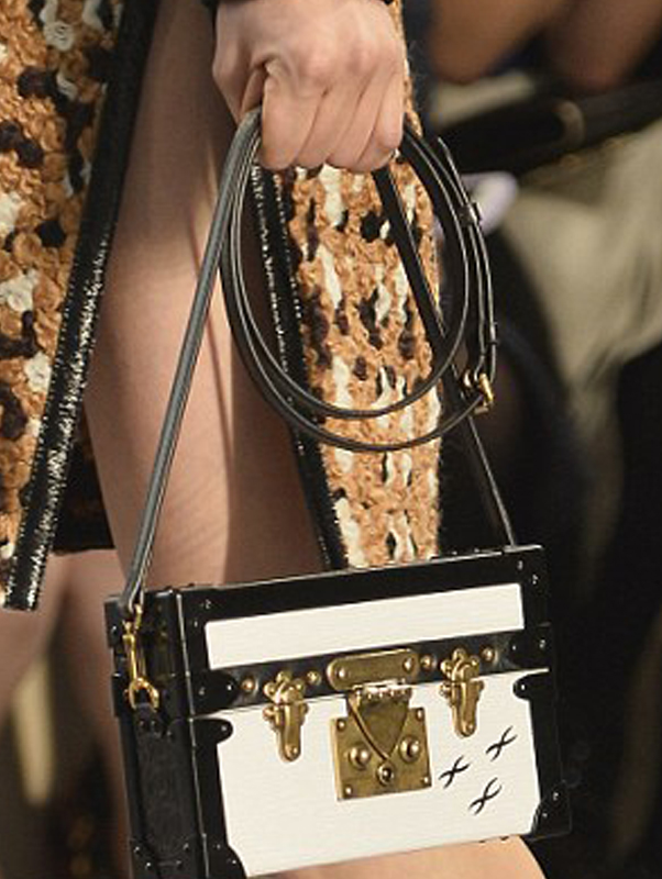 vuitton pochette