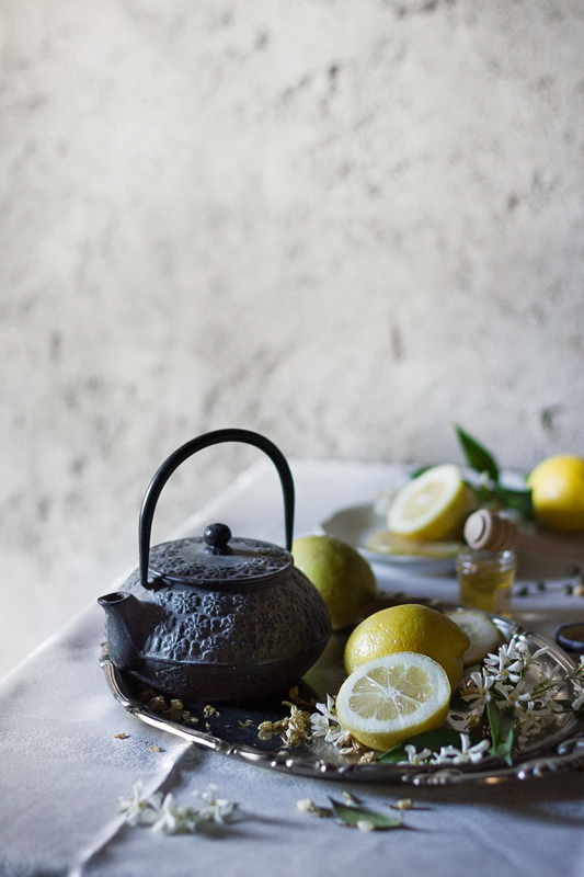 teapot and lemons