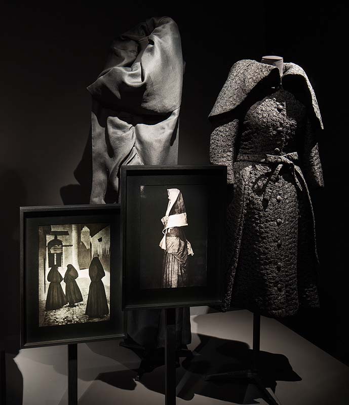 DriesVanNoten_collection_dresses_museedesartsdecoratifs