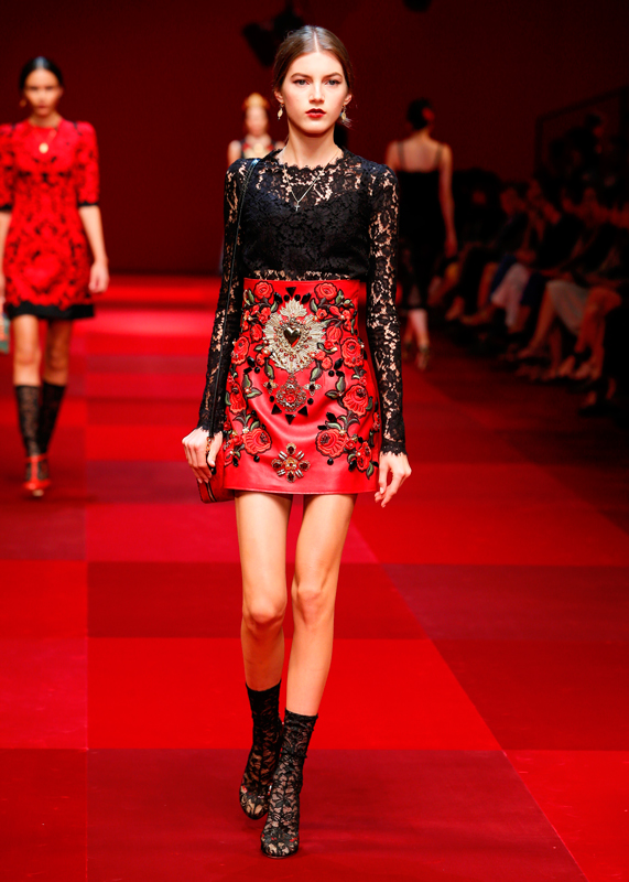 dolce&gabbana_Spain_Heart_passerella