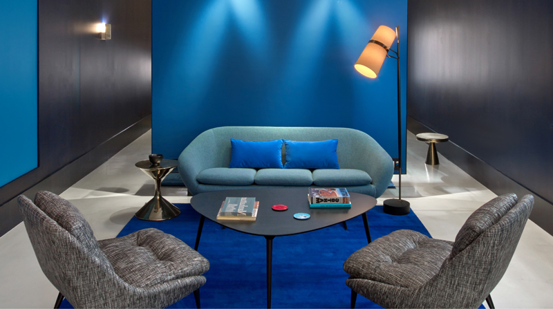 william_hotel_blueroom_sofa