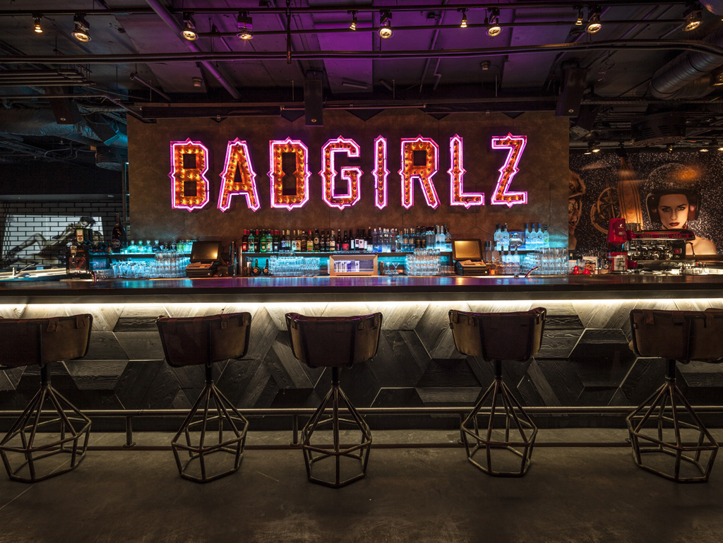 badgirlz-budapest-night-club_8