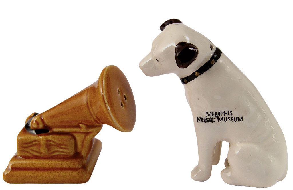 dog as salt and pepper shakers
