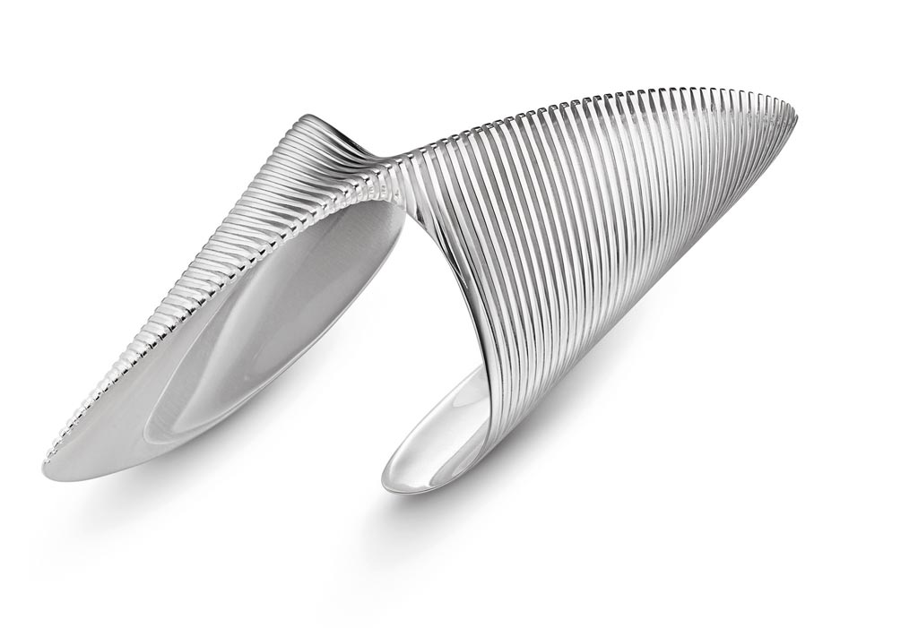 02. Lamellae Cuff_GEORG JENSEN_ZAHA_HADID